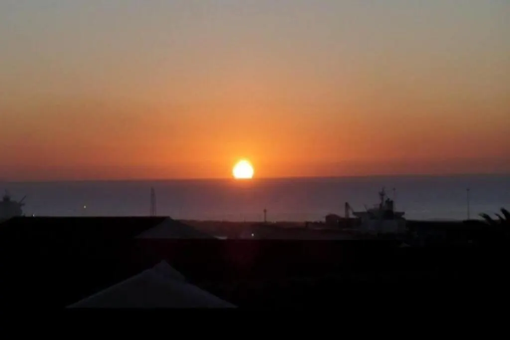 Lägenhet Homely 2Bedroom With A Beach & Harbour View Port Elizabeth